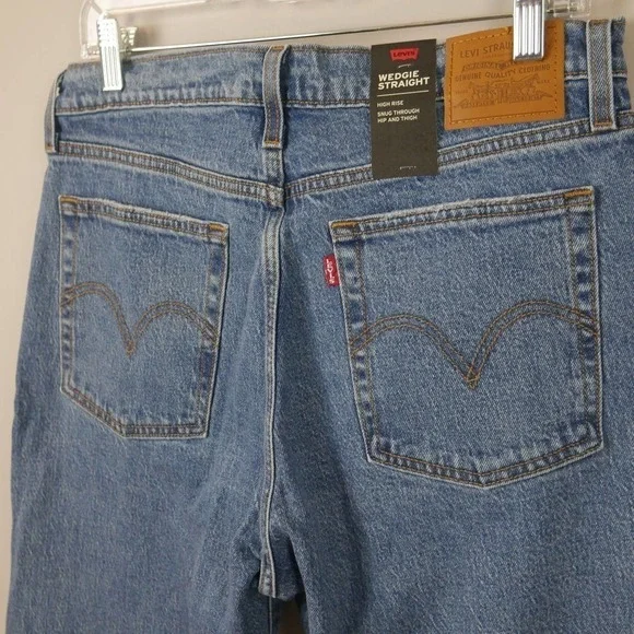 LEVI'S Premium NWT Wedgie Straight Blue Jeans Salsa Spice Size 30 - Picture 6 of 11